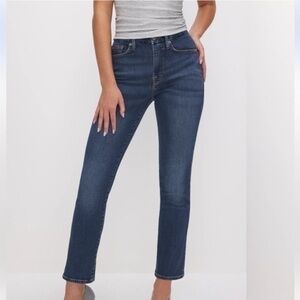 NWOT Good American good leg jeans. Straight leg. Dark wash. Size 10/30.